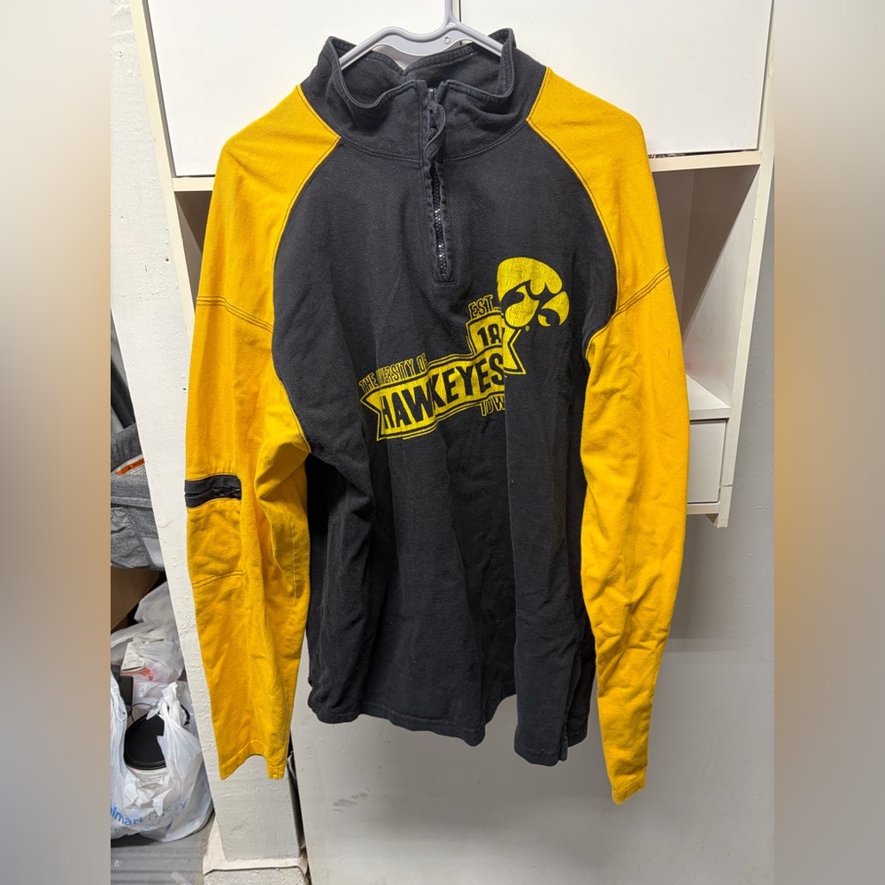 Vintage Hawkeyes quarterzip